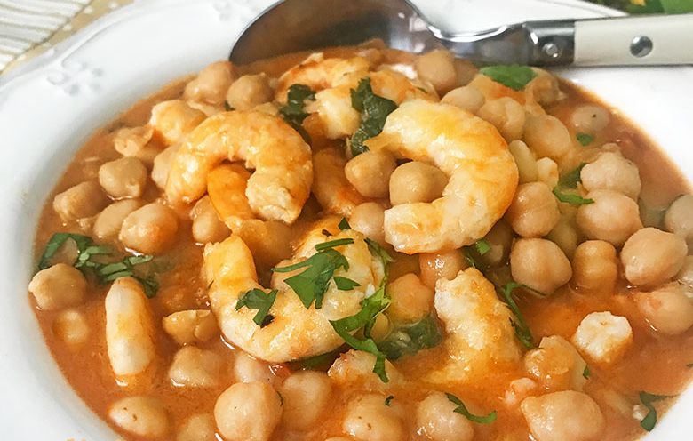 garbanzos con langostinos