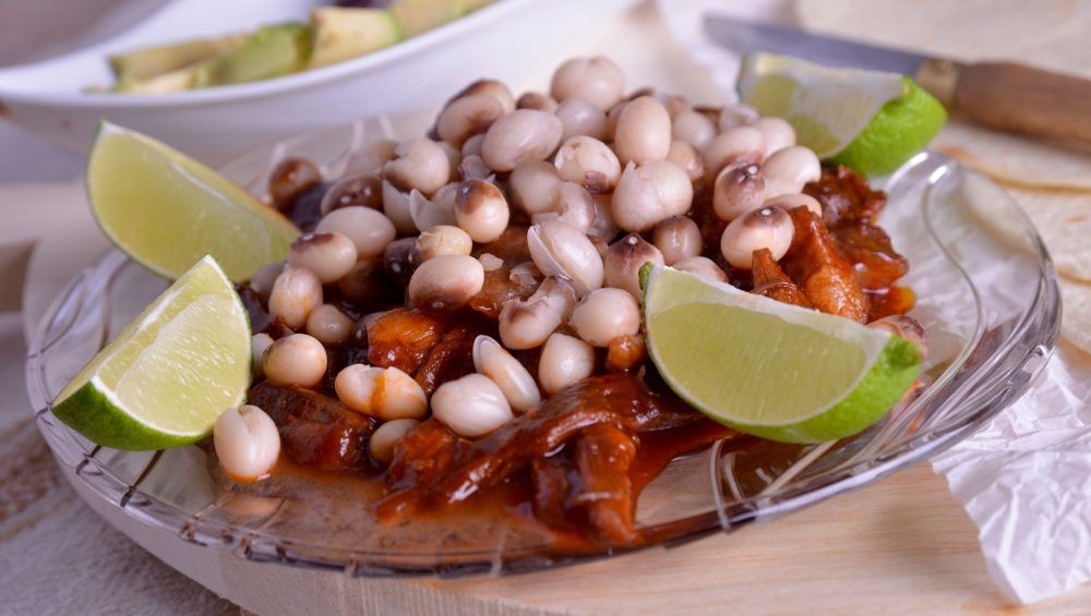 tacos de cerdo con alubias del pilar